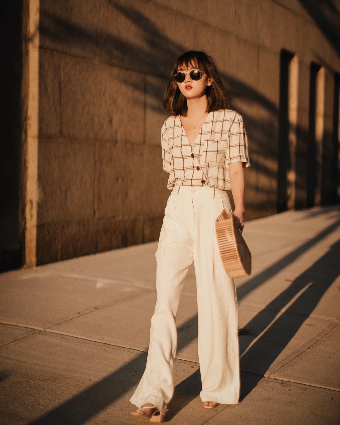 Với bất cứ bộ trang phục nào, chỉ cần ghi nhớ 1 trong 3 quy tắc này sẽ giúp bạn nhìn cao ráo thêm vài phần