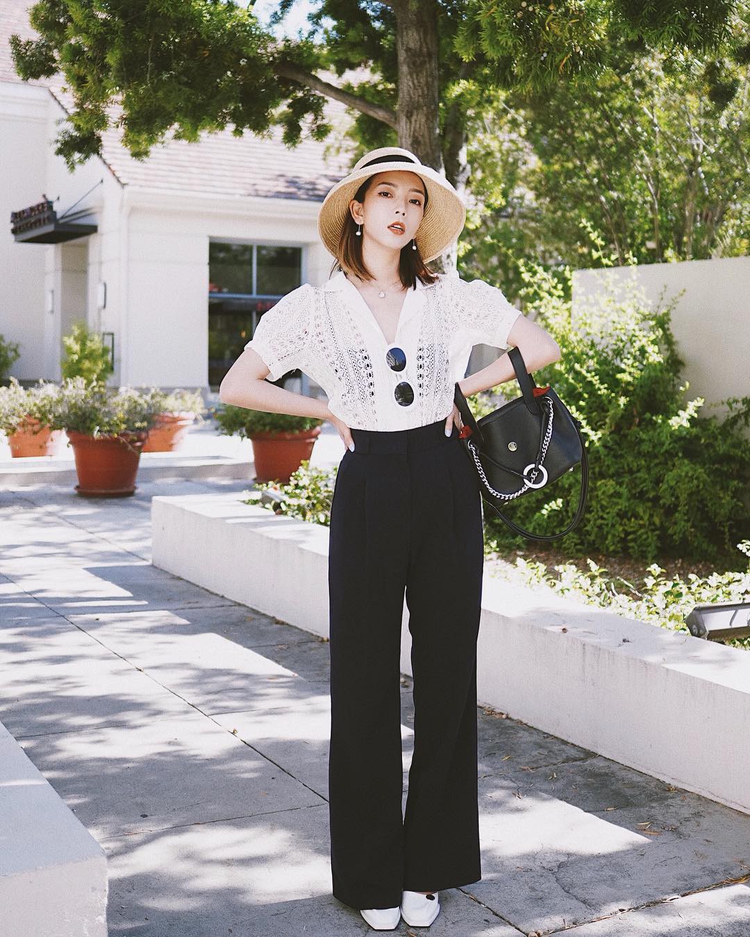 Với bất cứ bộ trang phục nào, chỉ cần ghi nhớ 1 trong 3 quy tắc này sẽ giúp bạn nhìn cao ráo thêm vài phần