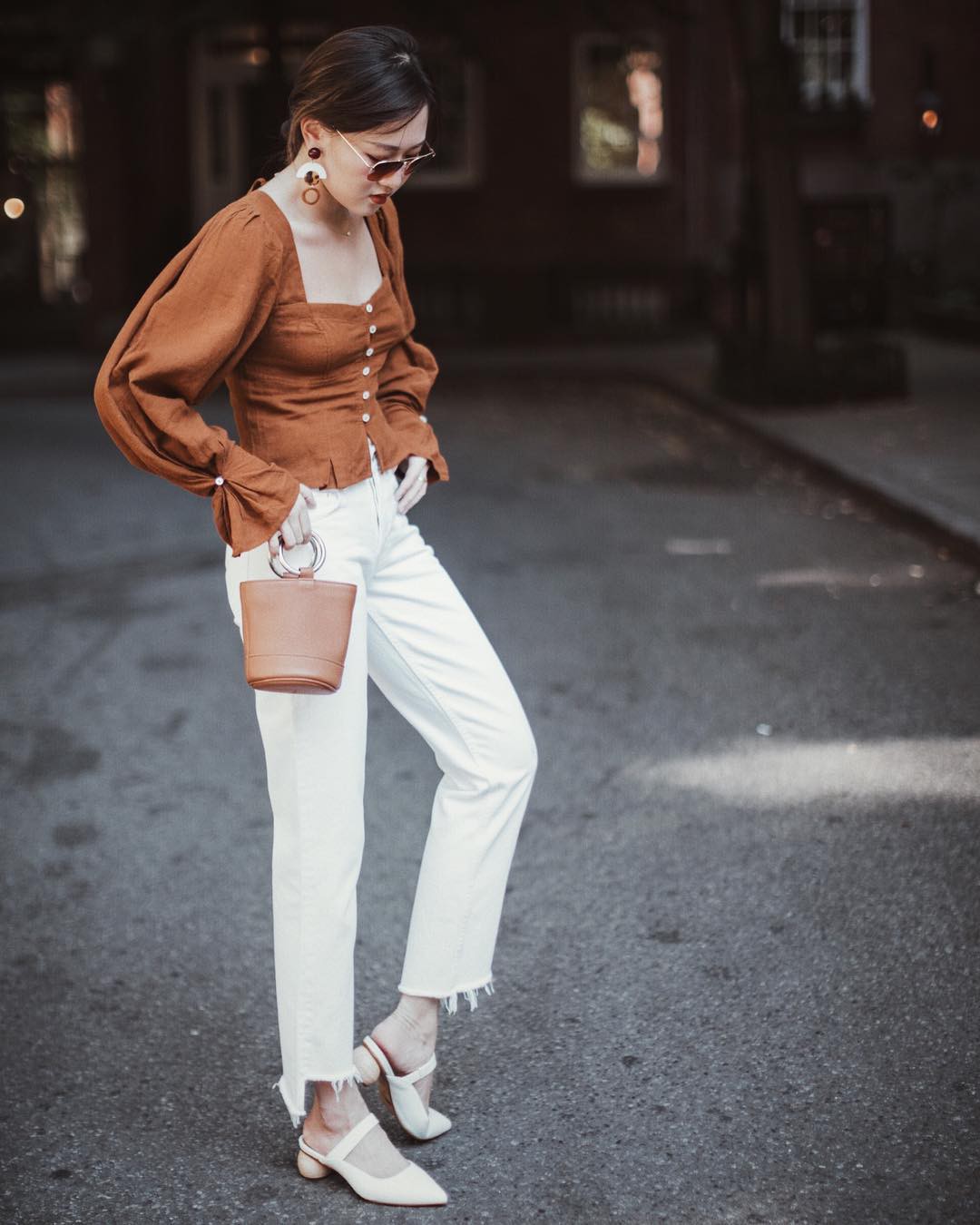 Với bất cứ bộ trang phục nào, chỉ cần ghi nhớ 1 trong 3 quy tắc này sẽ giúp bạn nhìn cao ráo thêm vài phần