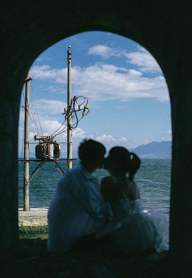 Cô gái nào cũng ước ao rồi mai sau sẽ có một tình yêu dung dị mà bình yên, lãng mạn như album này