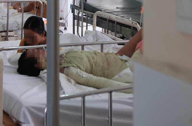 Chồng dùng xăng đốt vợ và hai con riêng ở Đồng Nai: Hai bé gái tử vong, mẹ bỏng nặng