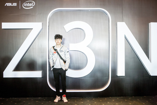 Hot boy tuyển LMHT quốc gia chiếm hết spotlight trong loạt ảnh cả đội lên đường thi đấu ASIAD