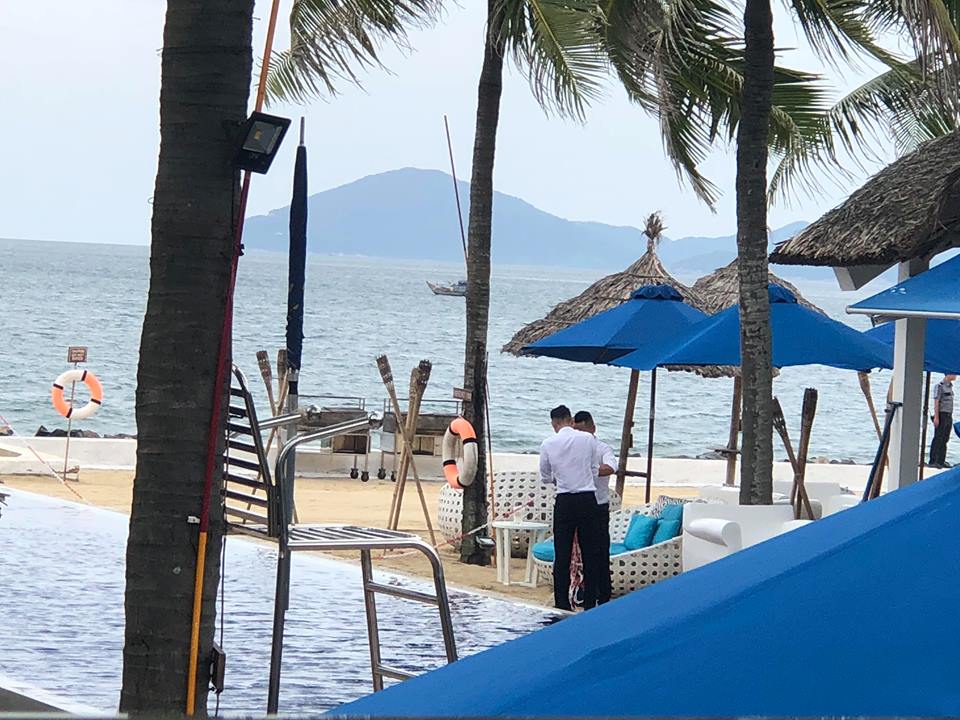 Khu vực diễn ra Lễ đính hôn của Nhã Phương - Trường Giang chuẩn bị quây bạt, bố của cô dâu đã xuất hiện