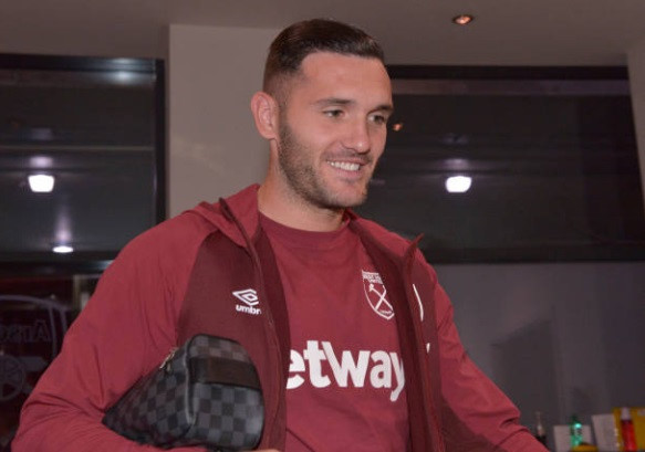 Cầu thủ dự bị tỏa sáng, Arsenal thắng nhọc West Ham