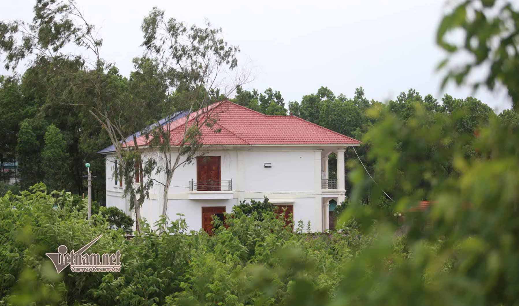 Biệt thự mọc trên đất rừng Vĩnh Phúc: Giám đốc công ty Kim Long nói gì?