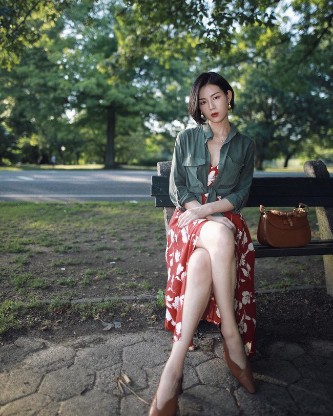 Mặc đồ cũ mà như mới với 15 tuyệt chiêu mix layer từ loạt item có sẵn như áo phông, quần shorts, áo hai dây...