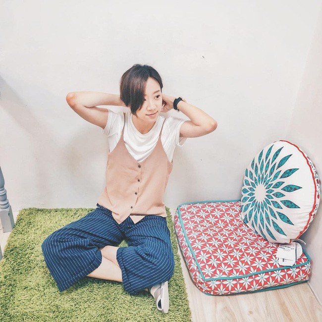 Mặc đồ cũ mà như mới với 15 tuyệt chiêu mix layer từ loạt item có sẵn như áo phông, quần shorts, áo hai dây...