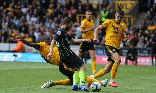 Man City phải chia điểm cho đội mới lên hạng