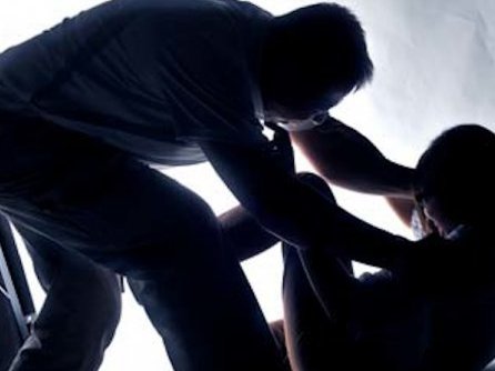 Nam thanh niên sát hại người yêu đang mang thai Nam thanh niên sát hại người yêu đang mang thai