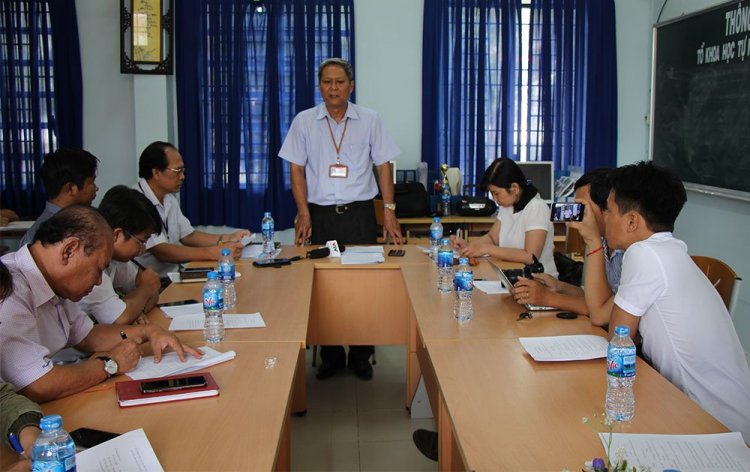 Hiệu trưởng lên tiếng vụ học sinh lớp 10 chơi trò phản cảm: Ai không chơi bị hạ hạnh kiểm là lời đồn thổi vô căn cứ