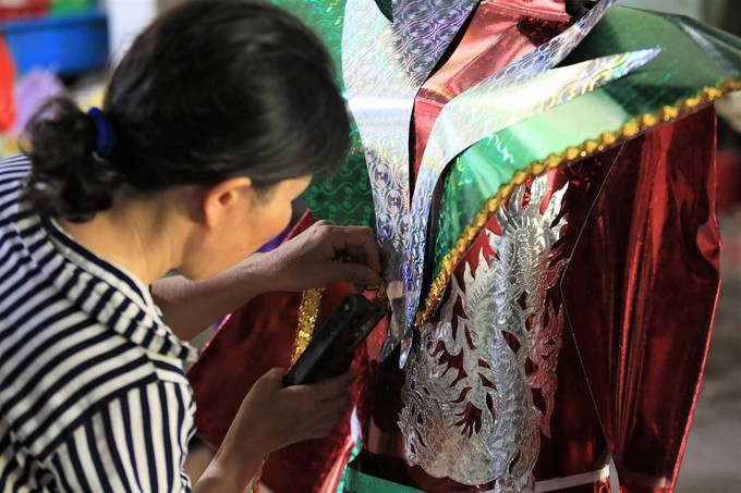 Gia đình 25 năm theo nghề vàng mã ở Hà Nội