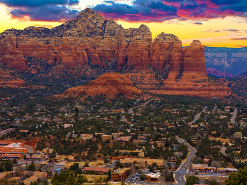 Khối tài sản 200 triệu USD của TNS John McCain đến từ đâu?