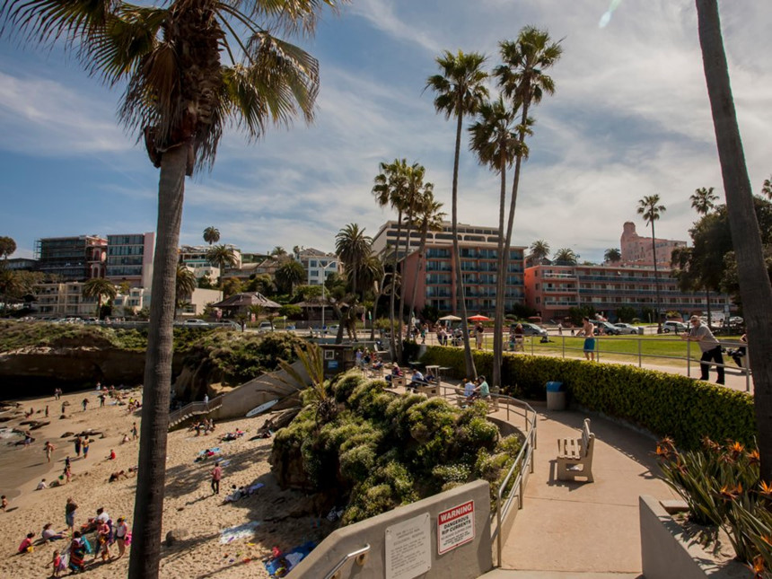 Khối tài sản 200 triệu USD của TNS John McCain đến từ đâu?