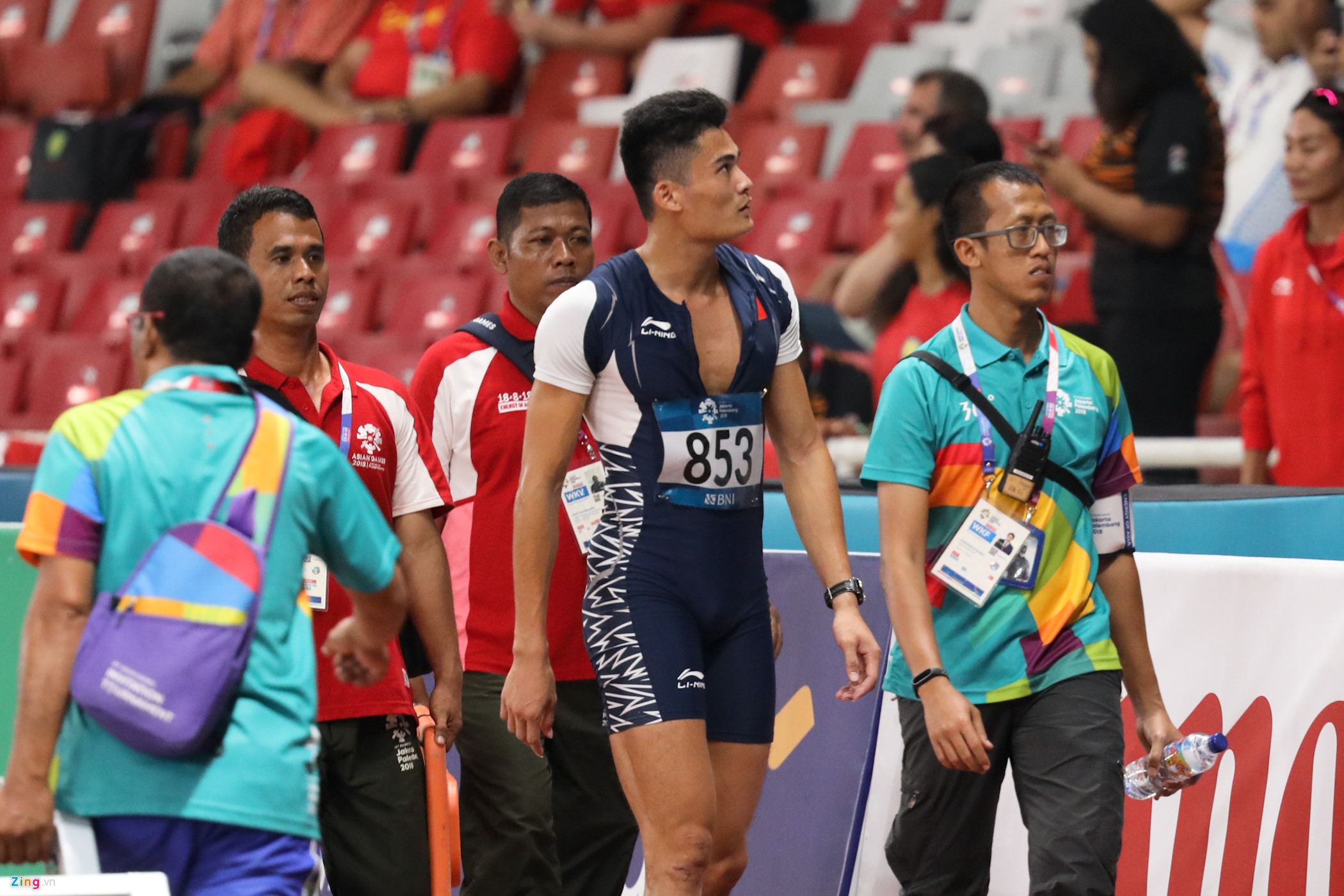 Quách Công Lịch bỏ cuộc sau 20 m, điền kinh khép lại một ngày tồi tệ