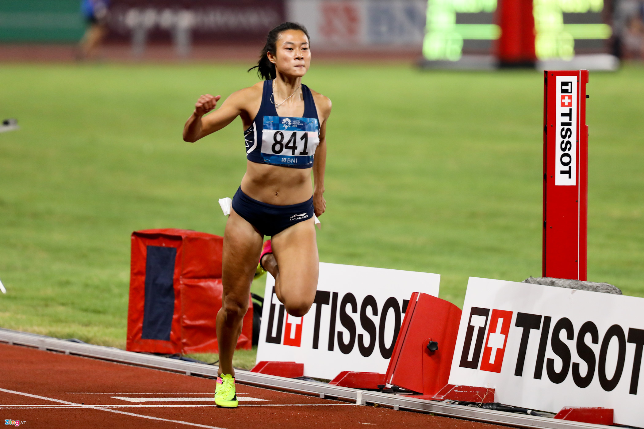 Quách Công Lịch bỏ cuộc sau 20 m, điền kinh khép lại một ngày tồi tệ