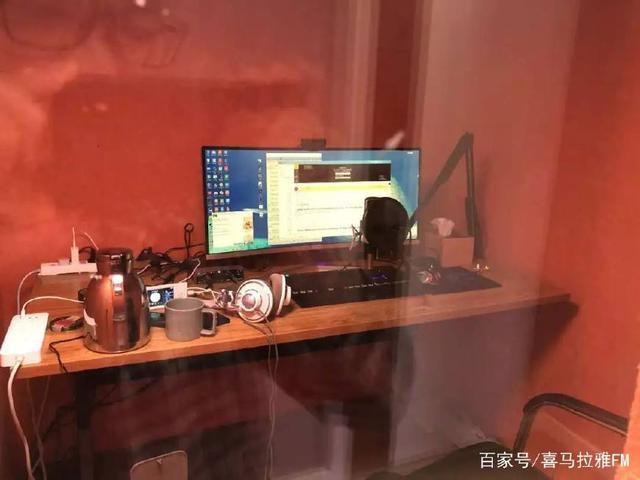 Ngồi kể chuyện ma, 9x đút túi tiền tỷ mỗi tháng