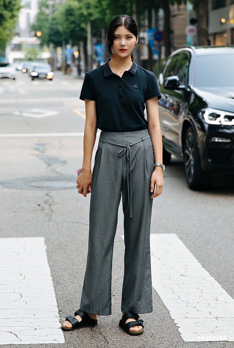 Đồ jean, khoe chân và khoe eo - 3 bí kíp làm nên street style đẹp bá cháy của giới trẻ Hàn tuần qua