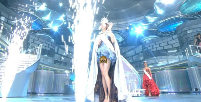 Diện váy quá ngắn, Tân Hoa hậu Hong Kong hớ hênh phút đăng quang 