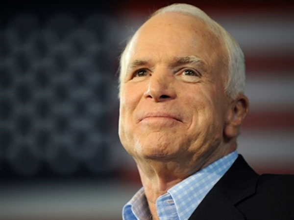 Obama và Bush được đề nghị đọc điếu văn tại lễ tang John McCain