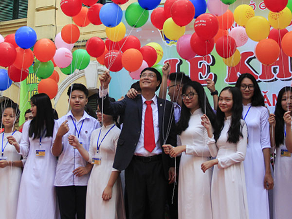 Học sinh cả nước khai giảng vào sáng 5/9