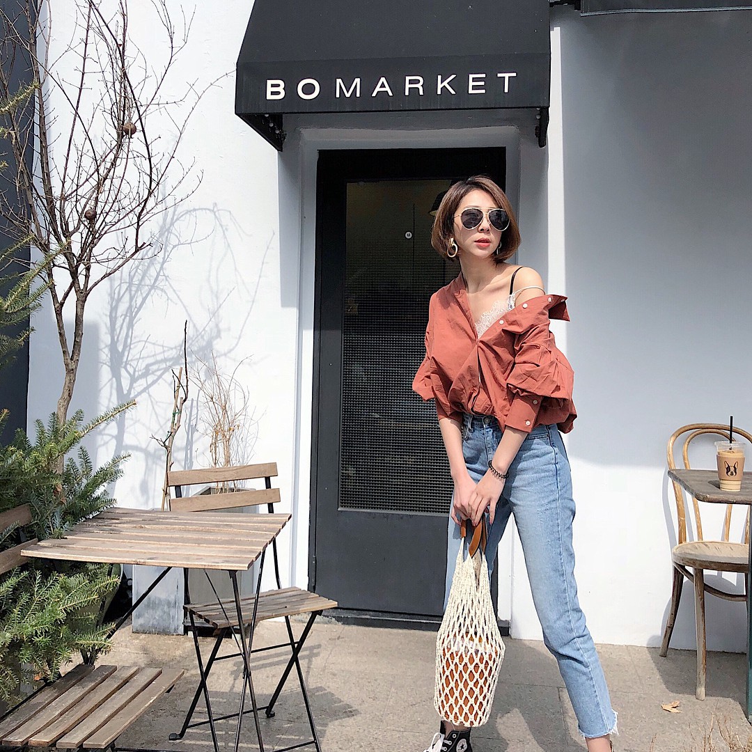 Quả đúng là biểu tượng thời trang huyền thoại, mẫu jeans Công nương Diana hay diện ngày ấy chính là kiểu quần jeans cực hot bây giờ