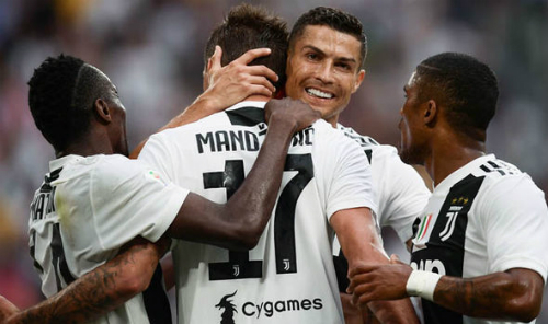 Ronaldo im tiếng trong chiến thắng thứ hai của Juventus