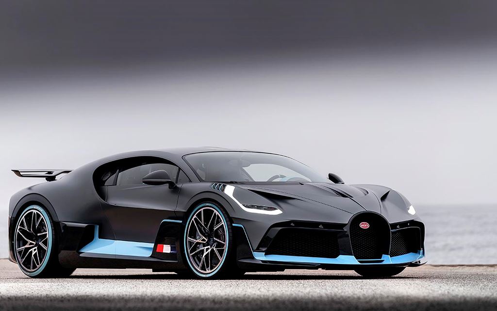 Cận cảnh siêu phẩm Bugatti Divo giá 135 tỷ nhưng cháy hàng