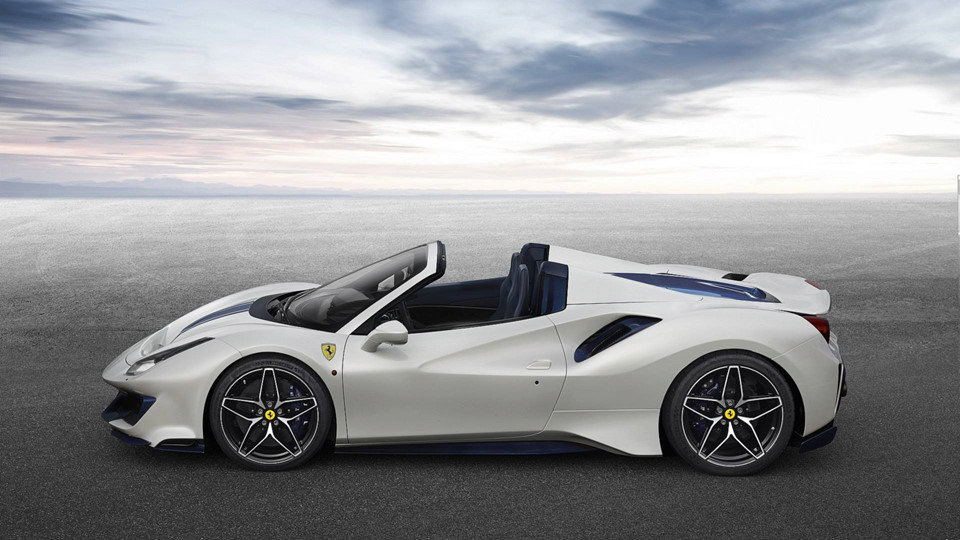 Ferrari 488 Pista Spider - mẫu mui trần thứ 50 của Ferrari ra mắt