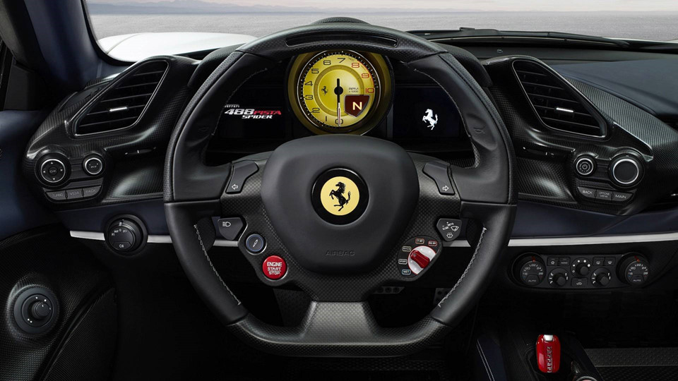 Ferrari 488 Pista Spider - mẫu mui trần thứ 50 của Ferrari ra mắt