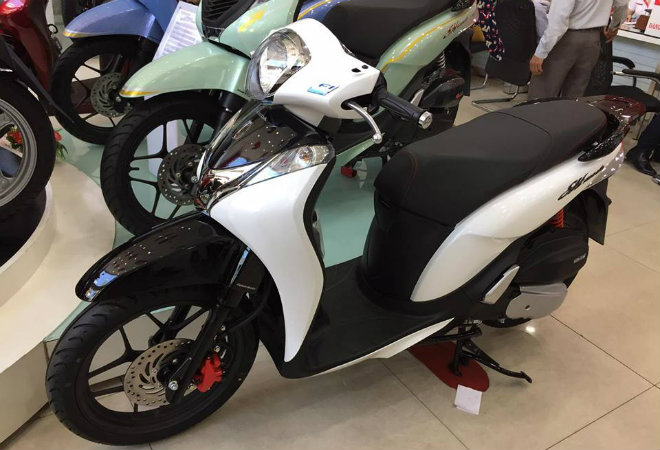 Bảng giá xe ga Honda mới nhất: Vision, SH giảm giá tháng cô hồn