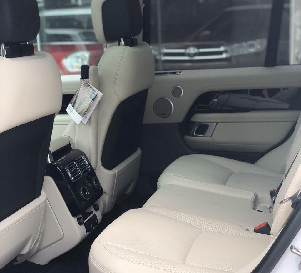 SUV hạng sang Range Rover 2018 về Việt Nam giá 8,9 tỷ đồng