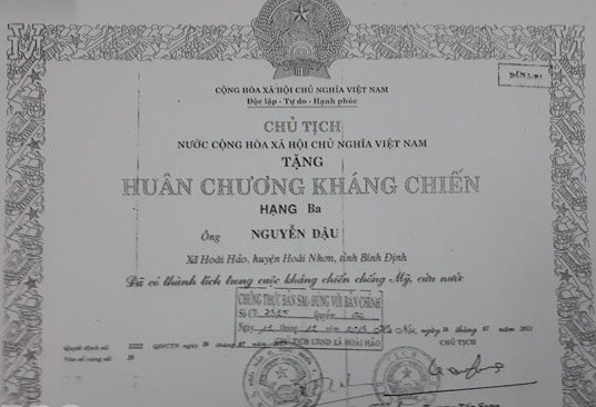 Đi lính cho địch, nhưng khai man hồ sơ để nhận Huân chương Kháng chiến