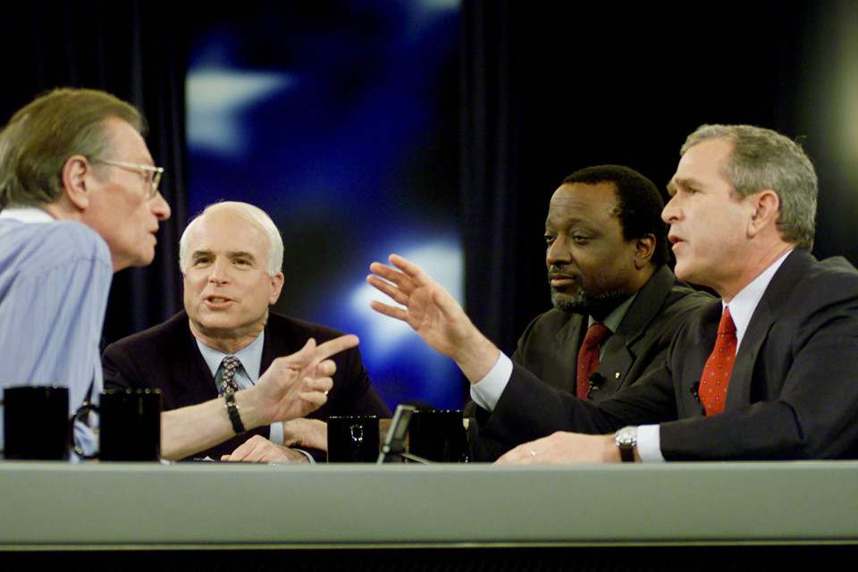 John McCain - từ tù binh tới TNS được cả nước Mỹ tôn kính