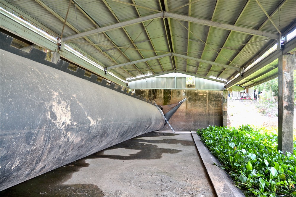 Lũ đầu nguồn lên nhanh, nước đã tràn qua đập tràn Tha La, Trà Sư