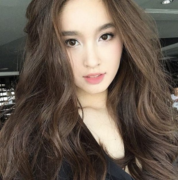 Hoa hậu chuyển giới Nong Poy: Từ cậu bé bị đánh vì mặc trộm váy mẹ đến mỹ nhân được khao khát nhất Thái Lan