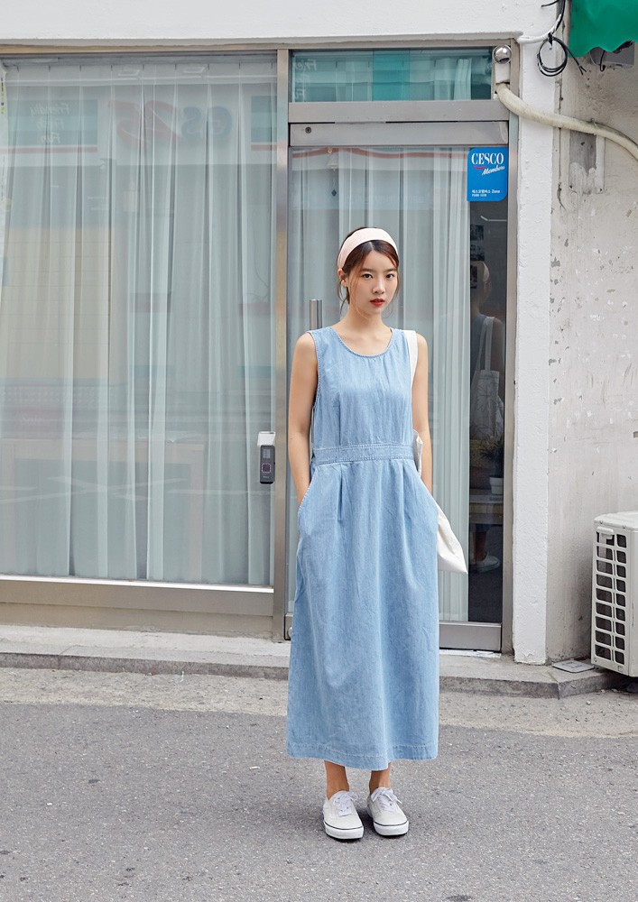 4 món đồ denim cứ mặc lên là trẻ ra vài tuổi, và quan trọng là chẳng bao giờ lo lỗi mố