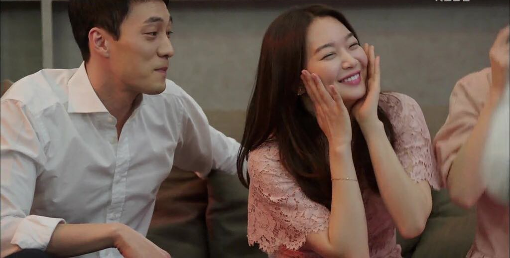 Chồng chẳng ngờ cô vợ ngoan hiền lại tung chiêu hiểm này trong bữa ăn hằng ngày để có cớ ngoại tình công khai