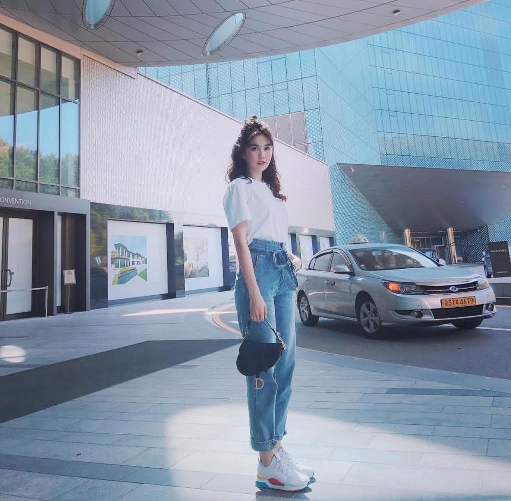 Váy thắt nơ vừa hết hot, chị em lại săn lùng kiểu quần thắt nơ của mẹ để diện thu