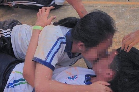 Trò chơi phản cảm ở Cần Thơ được Trung ương Đoàn cho phép?