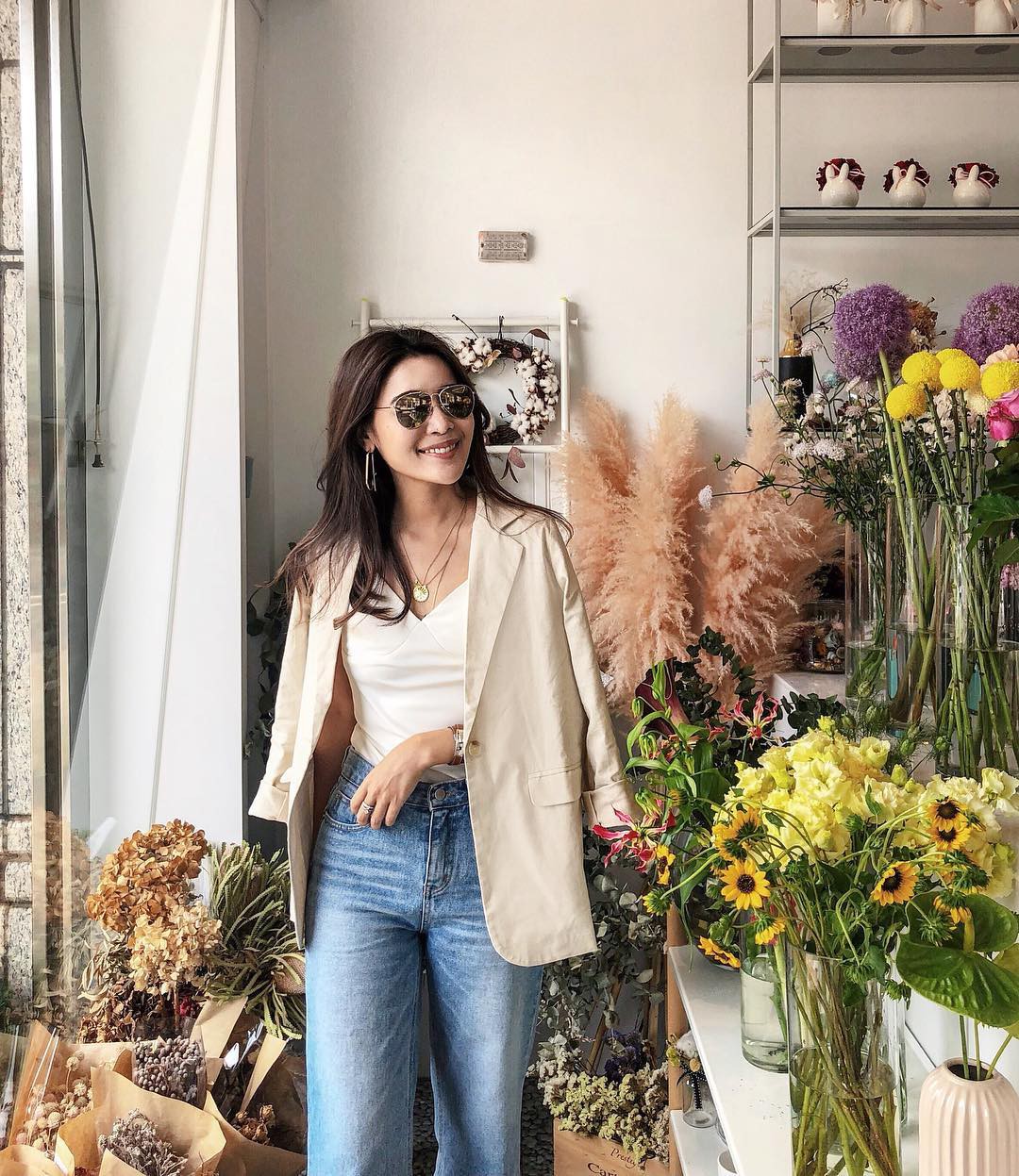 5 công thức biến hóa với quần jeans mà các nàng cứ diện lên là đẹp và chất