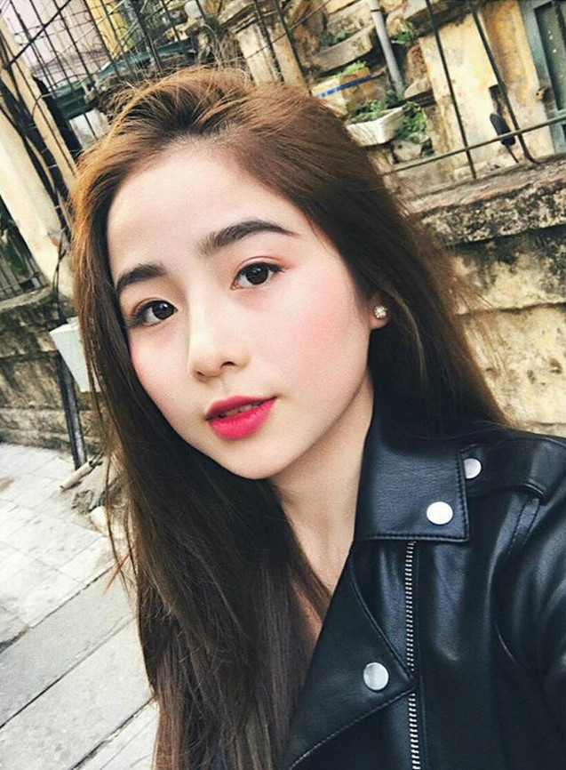 Loạt hot girl sinh năm 1995 đã làm mẹ: Gái một con trông mòn con mắt