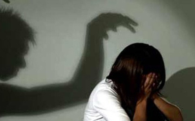 Người đàn ông 47 tuổi nhiều lần quan hệ tình dục với bé gái 14 tuổi