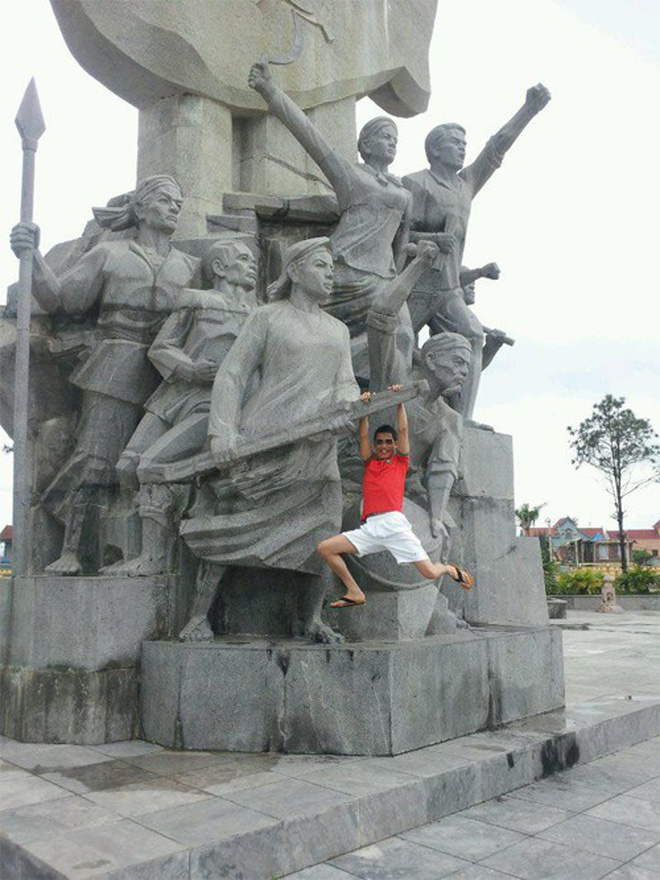 Loạt scandal chấn động showbiz của Hiệp Gà: 2 năm đi tù vì nghiện ngập, thay vợ nhanh như thay áo!