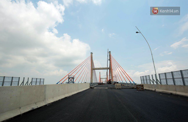 Ảnh: Cây cầu dây văng hơn 7.000 tỷ nối Hạ Long - Hải Phòng trước ngày thông xe