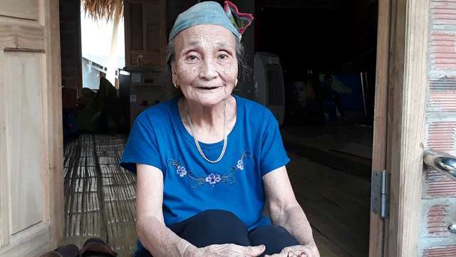 Lý do bà nội Tiến Dũng thương nhất Văn Toàn: Còn trẻ sao tóc bạc hết rồi