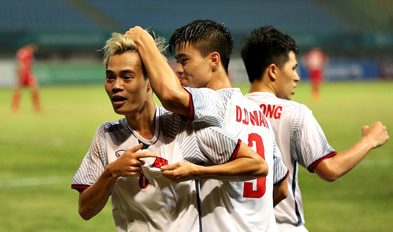 Xác định 4 đội vào bán kết bóng đá nam ASIAD 2018