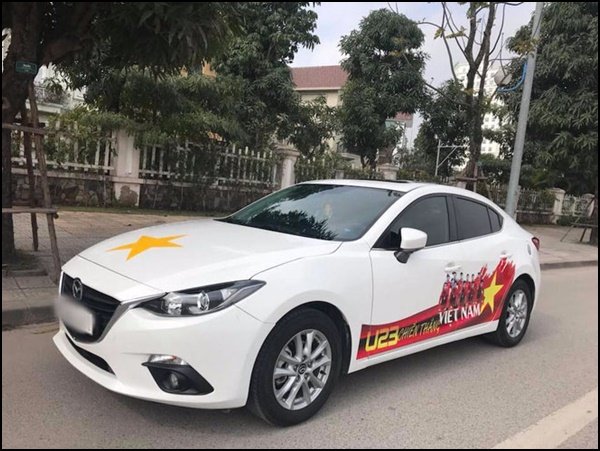 Dàn quái xế, siêu xe thi nhau độ cổ động U23 Việt Nam