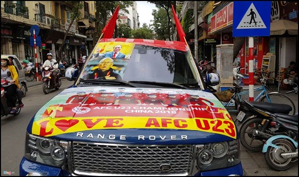 Dàn quái xế, siêu xe thi nhau độ cổ động U23 Việt Nam