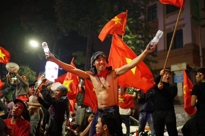 Màn dự đoán tỉ số trận U23 Việt Nam - U23 Syria của chiếc xe khách khiến dân mạng thích thú