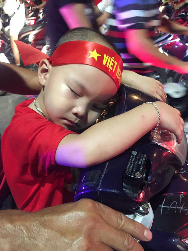 Màn dự đoán tỉ số trận U23 Việt Nam - U23 Syria của chiếc xe khách khiến dân mạng thích thú